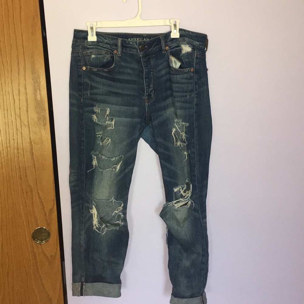 Button fly tomgirl ripped jeans